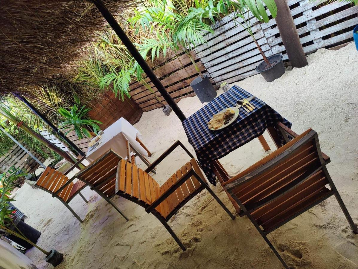 Rashuthere Maldives Rasdhoo Buitenkant foto